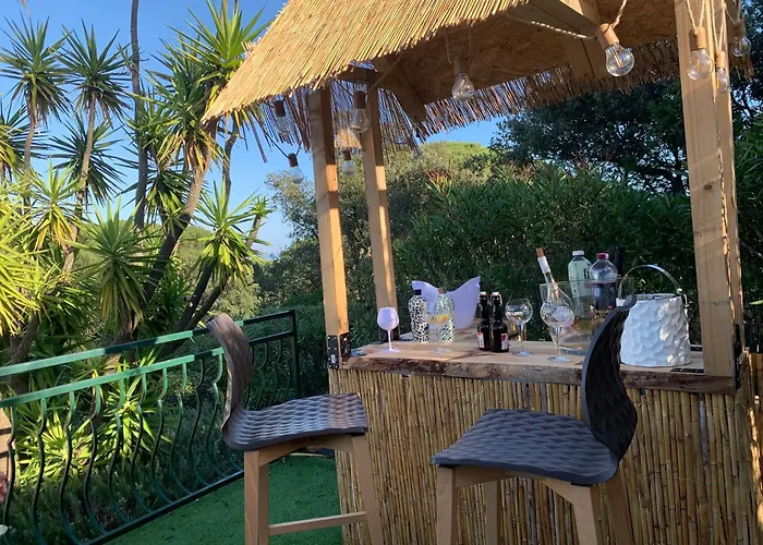 Bellevue Maxime Un Ecrin De Verdure Au Coeur Du Semaphore Piscine Xxl Tatil Evi Sainte-Maxime