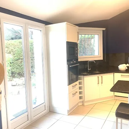 Bellevue Maxime Un Ecrin De Verdure Au Coeur Du Semaphore Piscine Xxl Sainte-Maxime