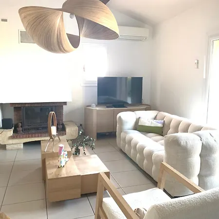 Holiday home Bellevue Maxime Un Ecrin De Verdure Au Coeur Du Semaphore Piscine Xxl Sainte-Maxime