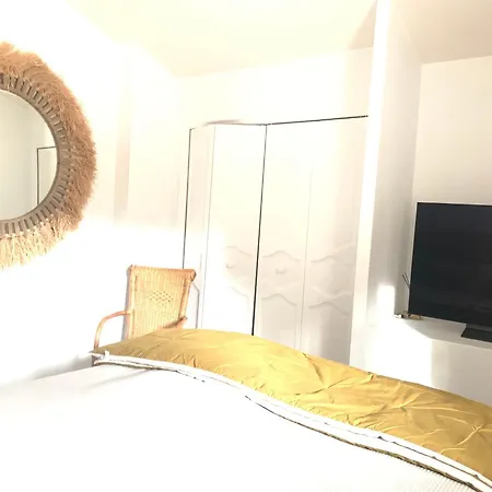 Holiday home Bellevue Maxime Un Ecrin De Verdure Au Coeur Du Semaphore Piscine Xxl Sainte-Maxime