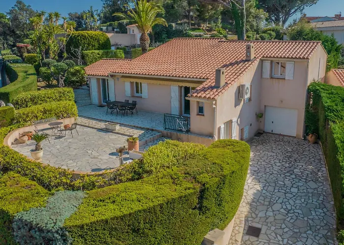 Bellevue Maxime Un Ecrin De Verdure Au Coeur Du Semaphore Piscine Xxl
