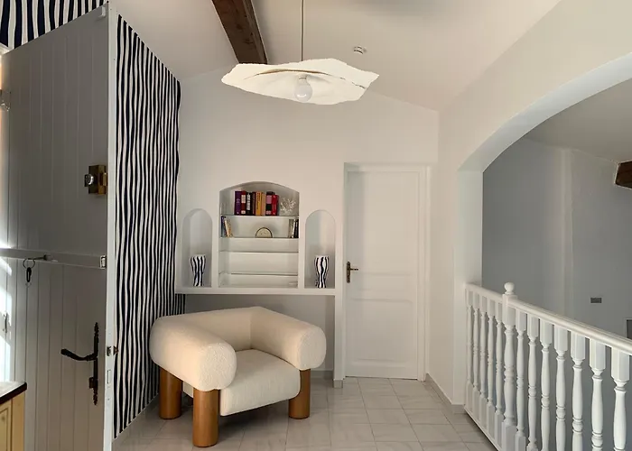 Casa de Férias Bellevue Maxime Un Ecrin De Verdure Au Coeur Du Semaphore Piscine Xxl Sainte-Maxime